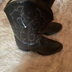 Kids brand new size one cowboy boots